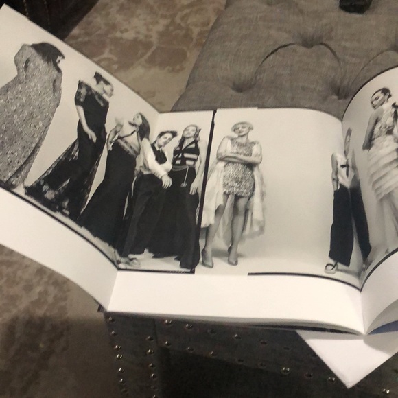 Chanel magazine - Picture 9 of 11